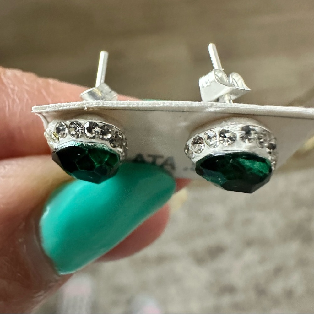 Elegant Green and Silver Teardrop Earrings - Picture 7 of 13